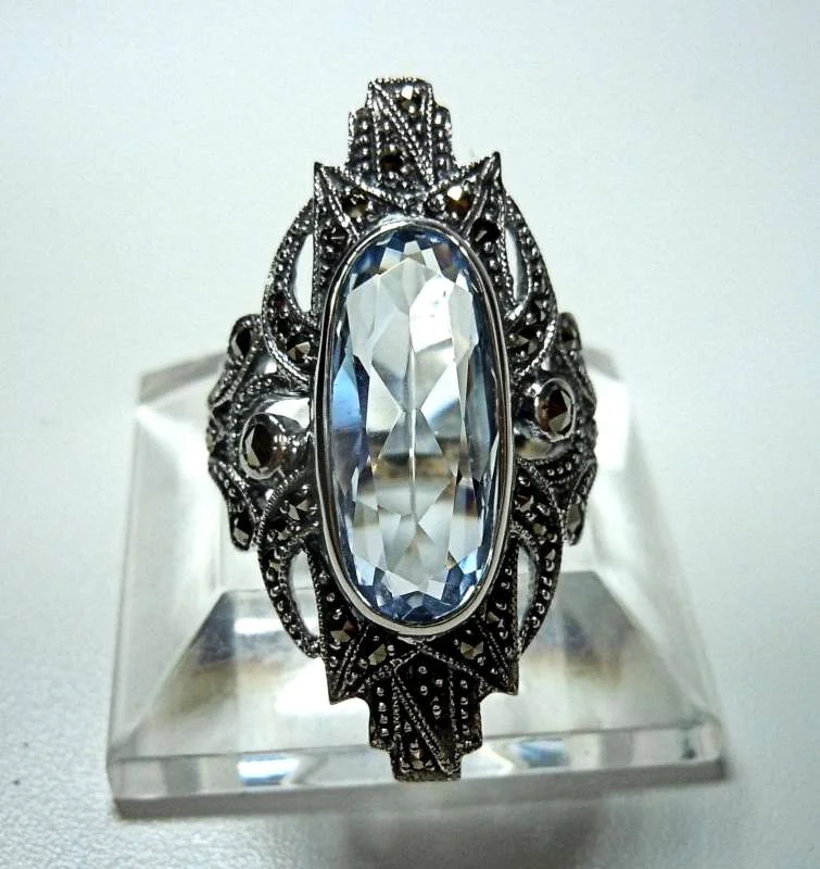 Prächtiger Noblesse Silber Jugendstil Navette Ring mit Aquamarin + Markasiten RG66