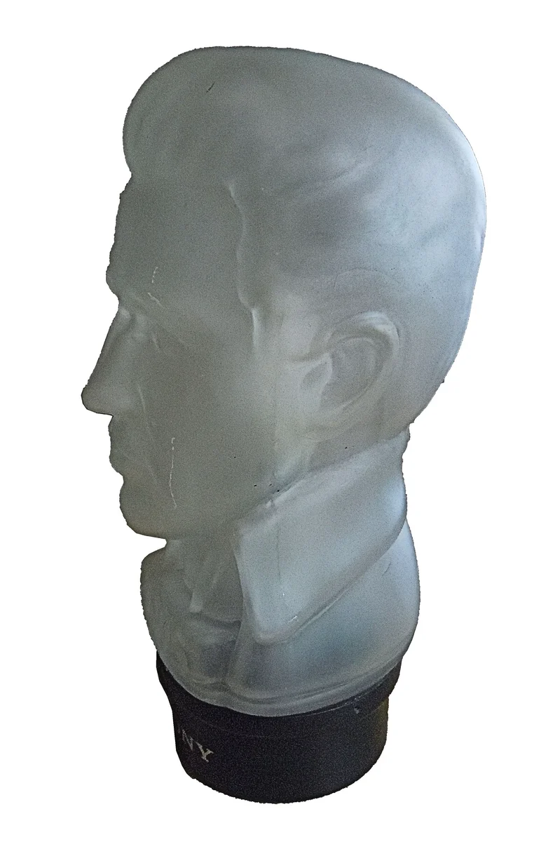 Rarität - beleuchteter Elvis Glas Kopf von Sony - Ladendeko