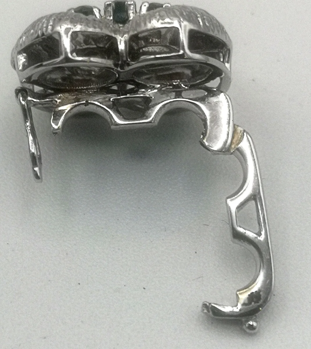 Eleganter Perlen-Clip aus Weißgold 585 mit 6 Saphiren – Kettenverkürzer & Verschluss für Perlenketten
