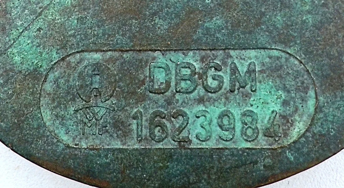 Selterner WMF IKORA Zigarrenschneider aus Messing im antiken Vorhängeschloss-Design – 60er Jahre