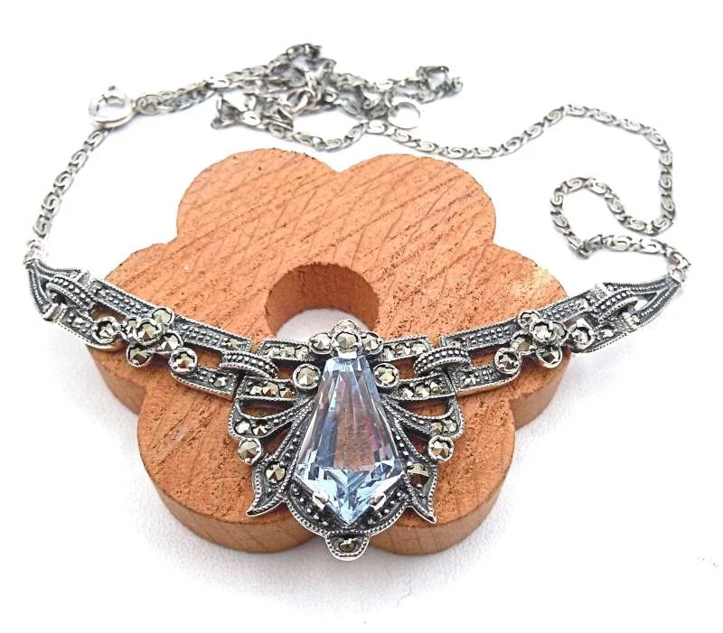 Wunderschönes Jugendstil Collier mit Aquamarin und Markasiten