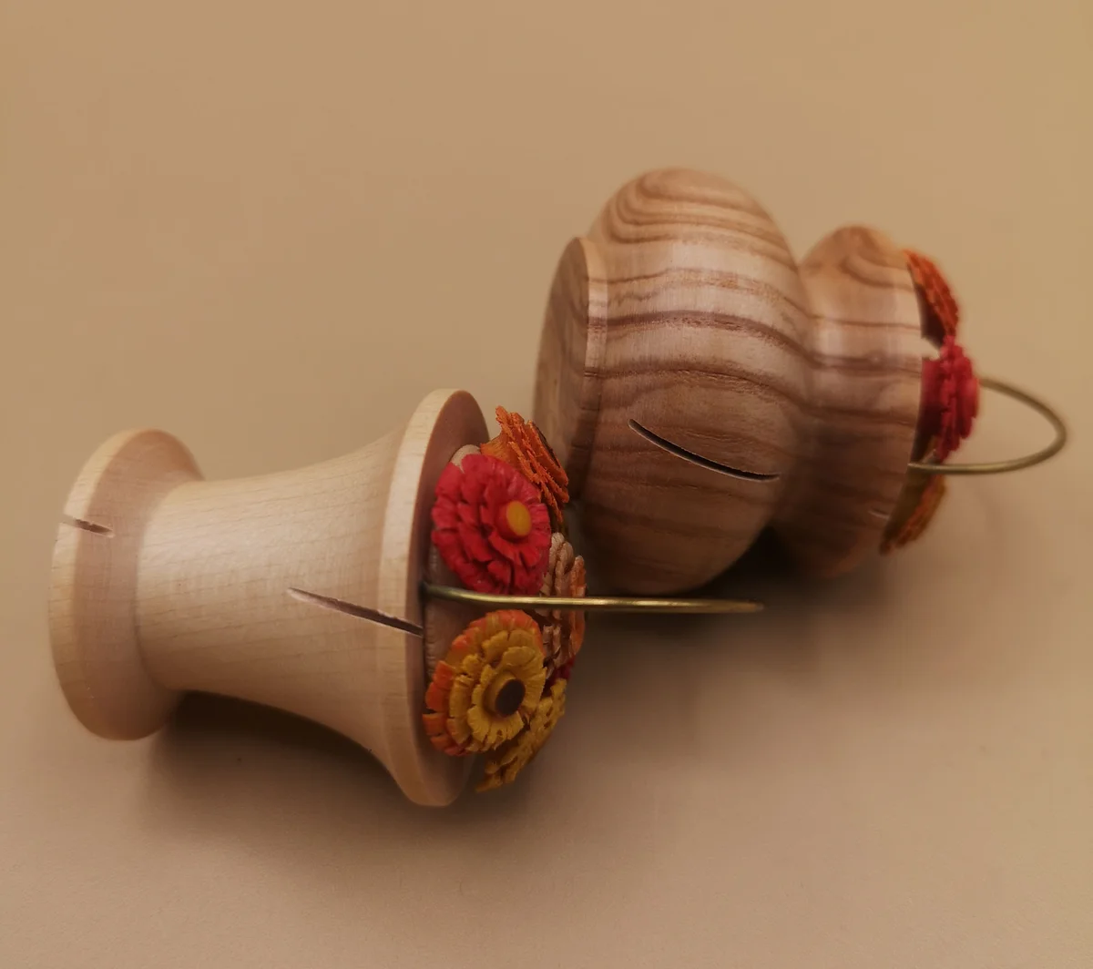 6 handgefertigten Blumenkörben / Tischkartenhalter aus dem Erzgebirge