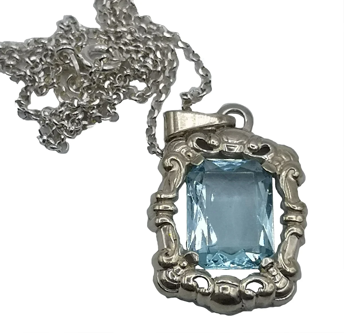 835 Silber Jugendstil Anhänger mit Blautopas an Kette um 1910