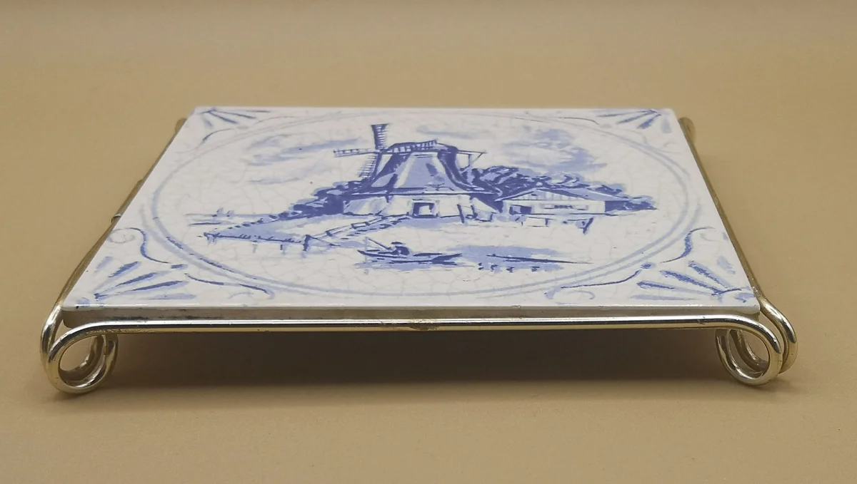 Villeroy & Boch Mettlach Kannenuntersetzer "Windmühle"