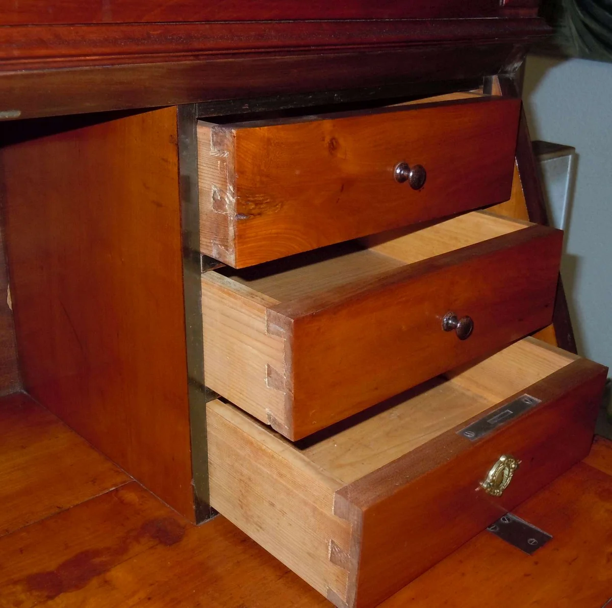 Biedermeier Damen Sekretär - um 1830 - guter Allgemeinzustand
