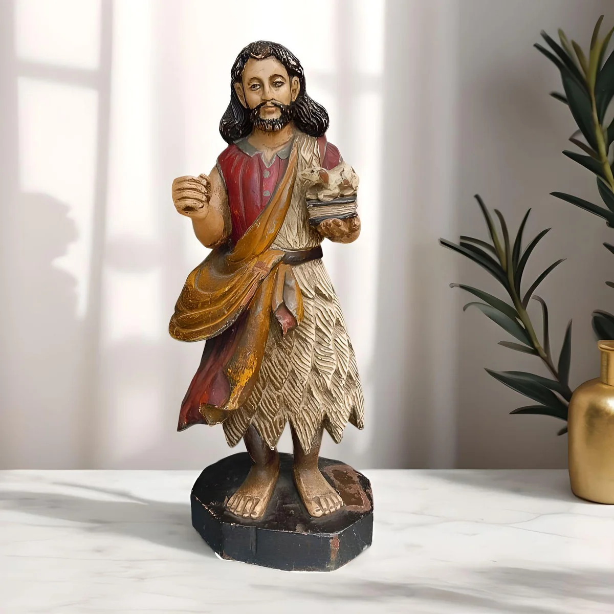 Beeindruckende geschnitzte Holzstatue „Johannes der Täufer“ – Antike polychrome Figur aus dem 19. Jahrhundert
