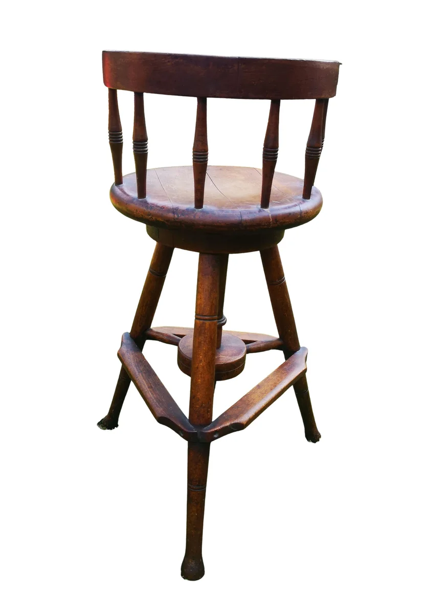 Antiker Kinderfriseurstuhl Beutter & Lauth Stuttgart – Massivholz Drehhocker um 1910