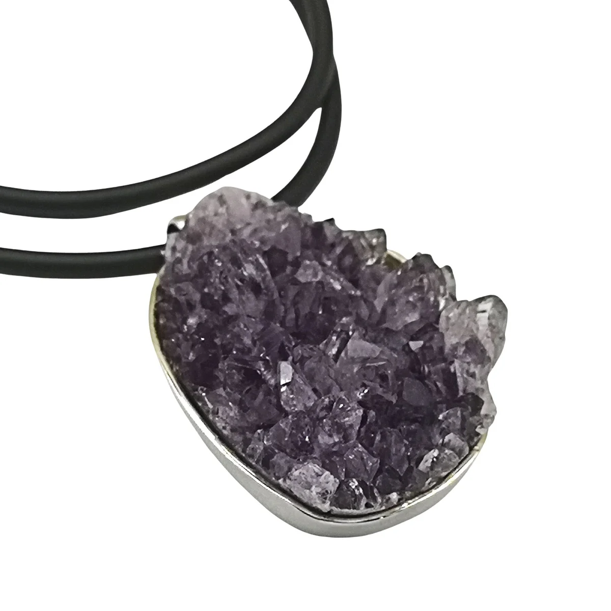 Amethyst Anhänger Naturform 925 Silber – Rohstein mit Naturkautschuk Band 45 cm