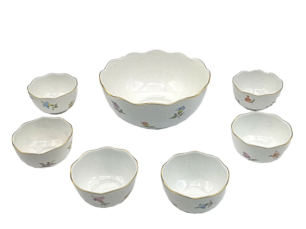 Ludwigsburg Porzellan Schalen Set mit handgemalten Streublümchen Dekor