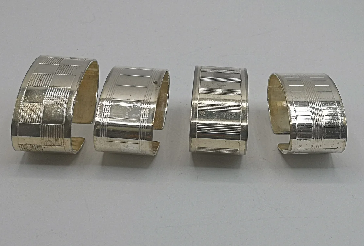 4 WMF ovale Serviettenringe versilbert