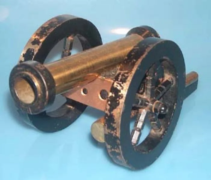 Schwarzpulver Kanone beschussfähig mit Stopfer