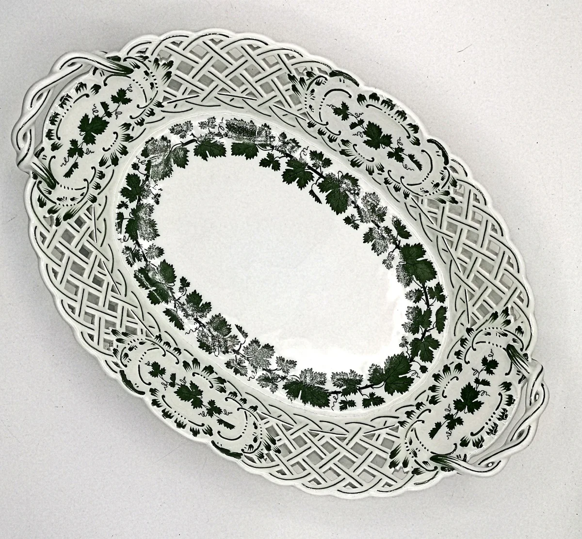 Meissen Konfektschale Voller grüner Weinkranz mit weißem Rande 1815-1924