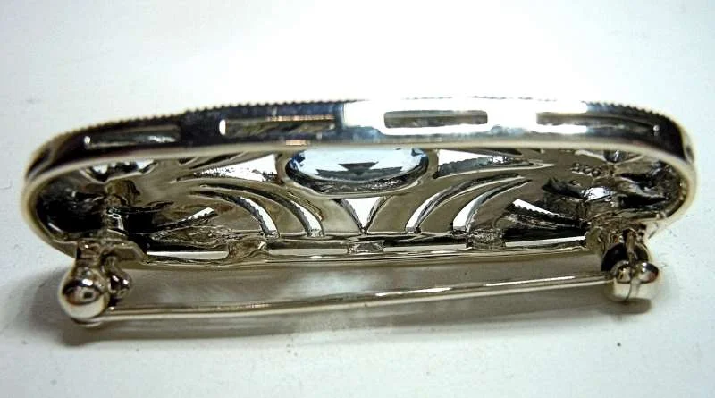 Prächtige ovale Silber Jugendstil Aquamarin Brosche