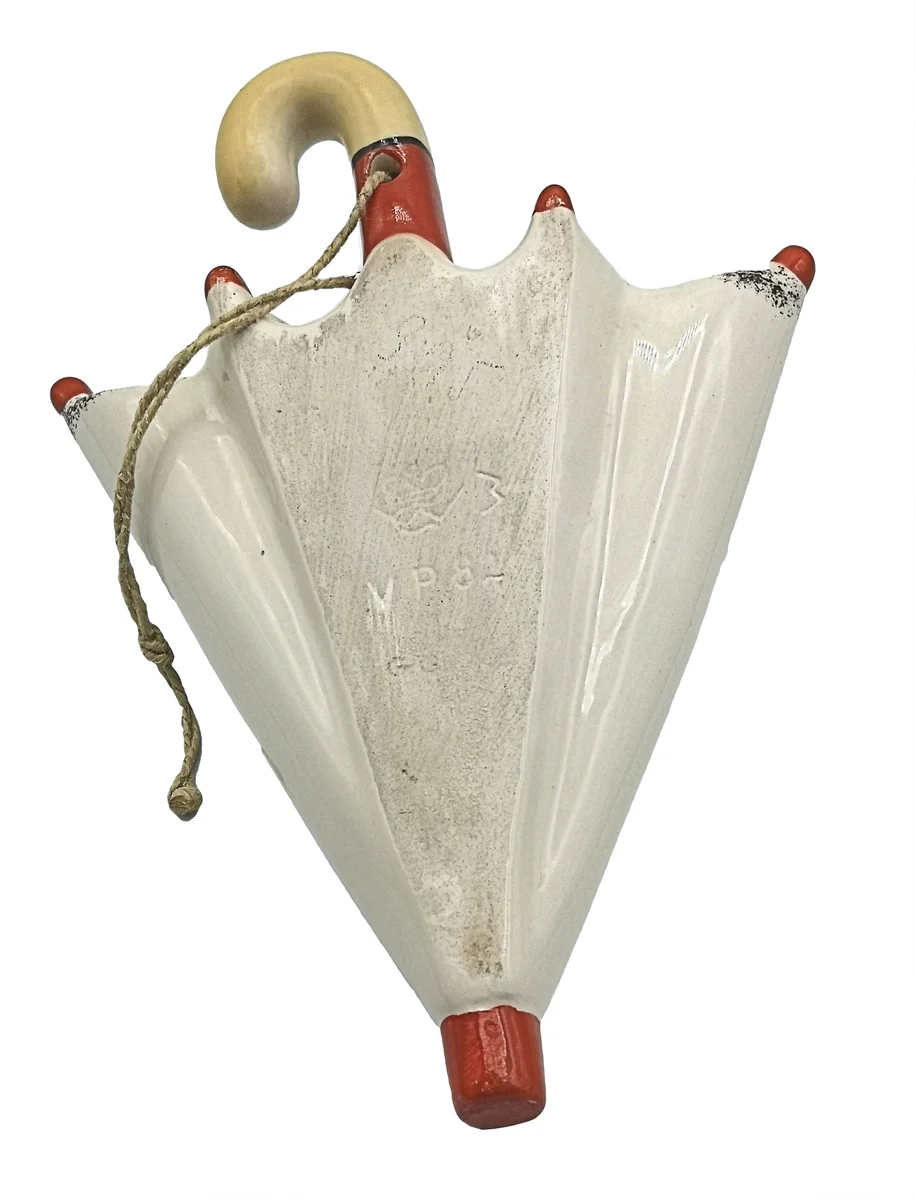 Hummel / Goebel Wandvase „Regenschirm“ VP82 – TMK 1 – 30er Jahre – Original aus Deutschland