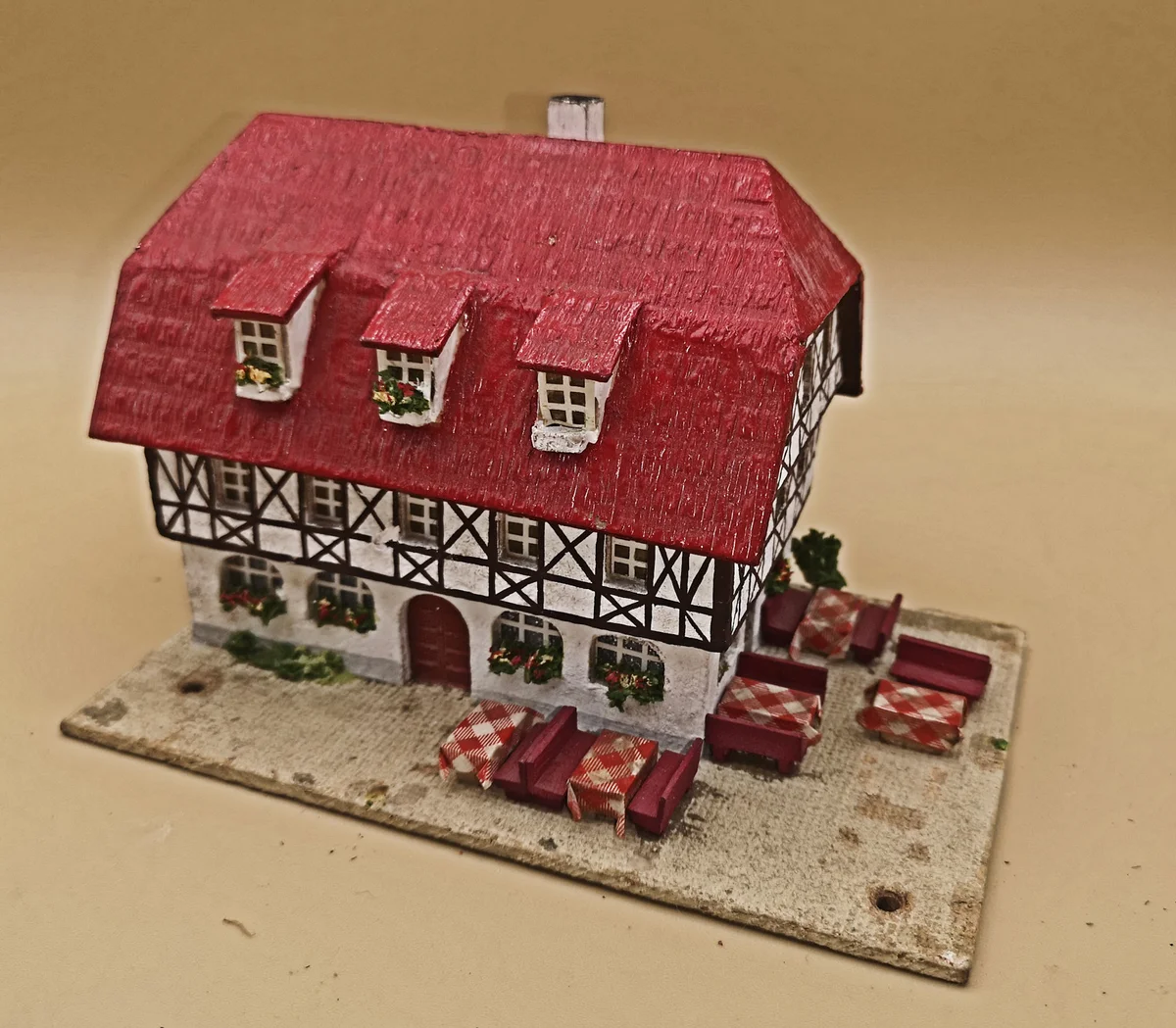 Rudolf Spitaler Nr. 455 Gasthof von 1955 – Original Modellhaus H0, handgefertigt aus Naturmaterialien