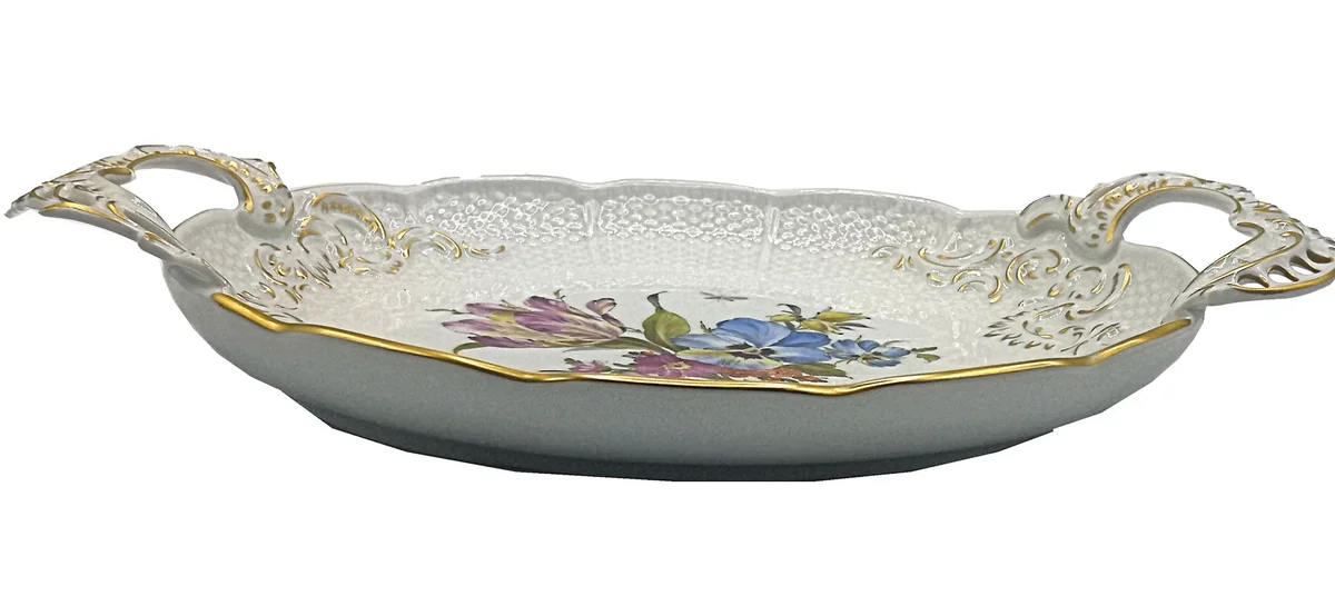 Ludwigsburg Porzellan Henkelschale mit Blumen Bouquet handbemalt