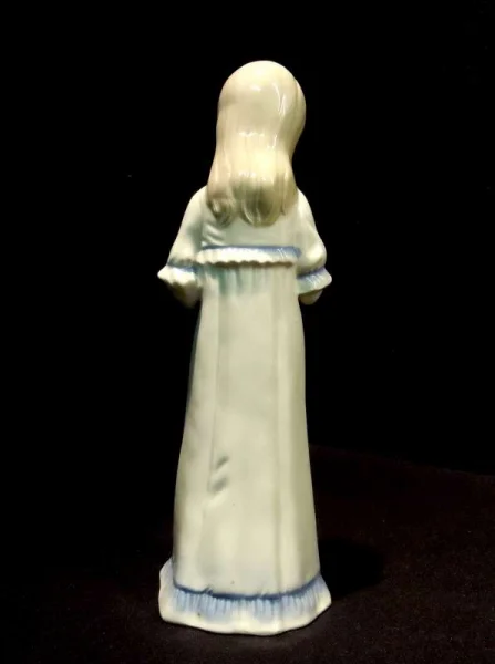 Jugendstil Porzellan Mädchen - vor dem Abendgebet