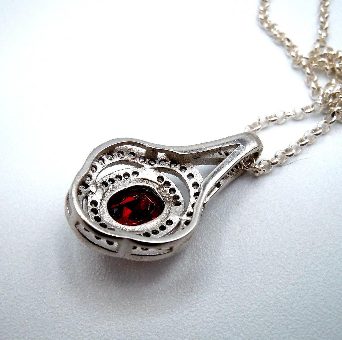 Zierliches Jugendstil Silber Collier mit Granat
