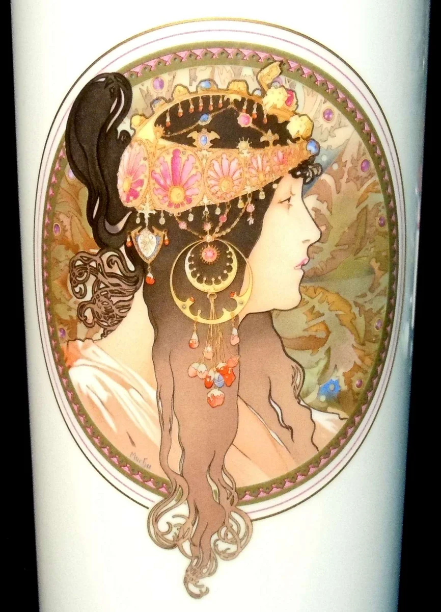 Hutschenreuther Vase Alfonse Mucha Byzantinische Köpfe  Die Brünette