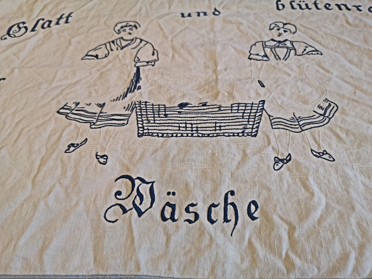 Antikes besticktes Leinentuch „Spruchtuch“ – Weiß mit blauer Stickerei, 73x100 cm