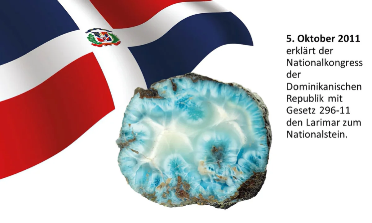 Karibischer Larimar Delphin Anhänger an Schlangenkette Silber vergoldet
