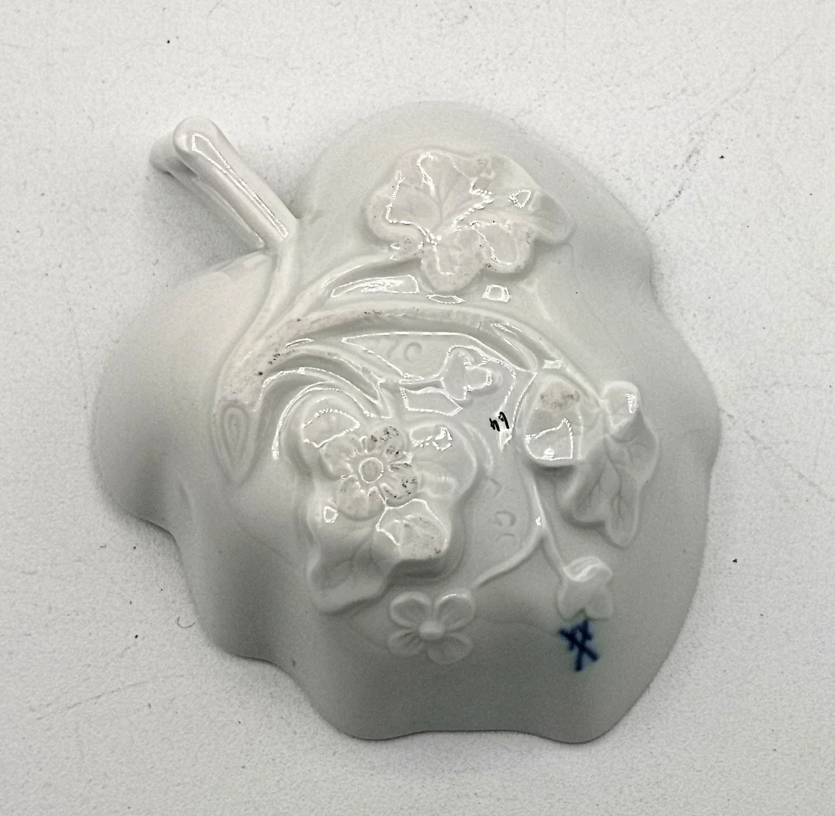Meissen Salzgefäß Voller grüner Weinkranz mit weißem Rande 1924-34