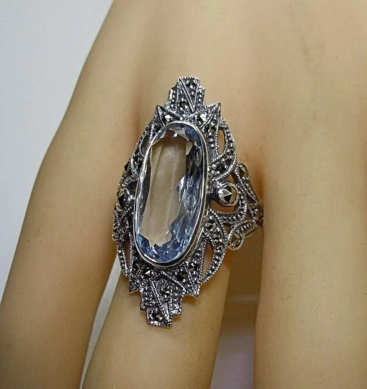 Prächtiger Noblesse Silber Jugendstil Navette Ring mit Aquamarin + Markasiten RG56