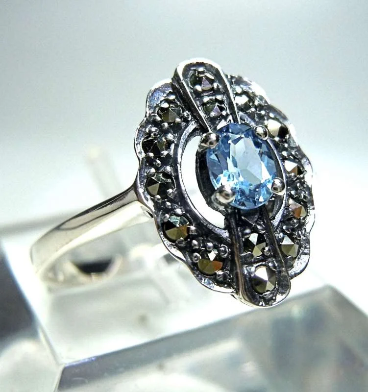 Feiner Silber Jugendstil Ring mit ovalem Aquamarin + Markasiten handgefaßt RG57