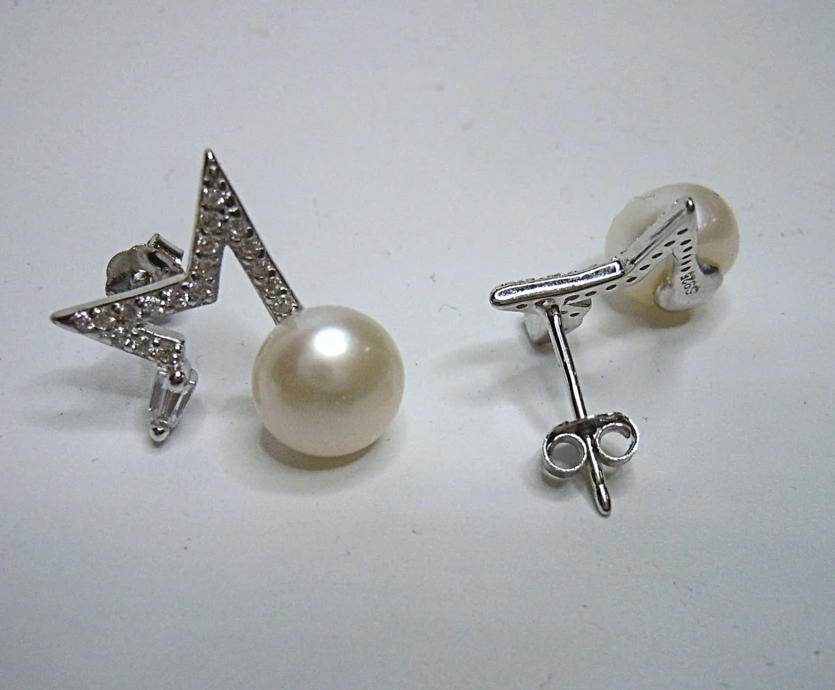 925 Sterling Silber Ohrstecker „White Star“ mit Zuchtperlen und Zirkonia