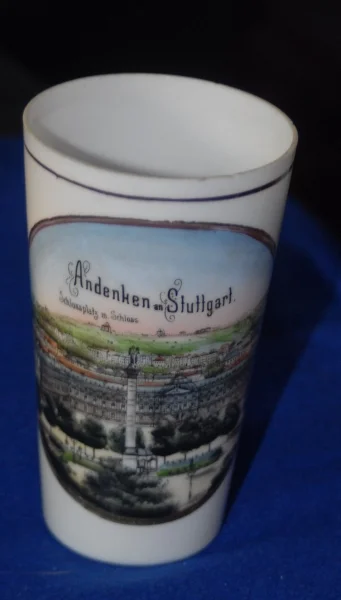 Milchglas Becher Schlossplatz mit Schloss - Stuttgart um 1900