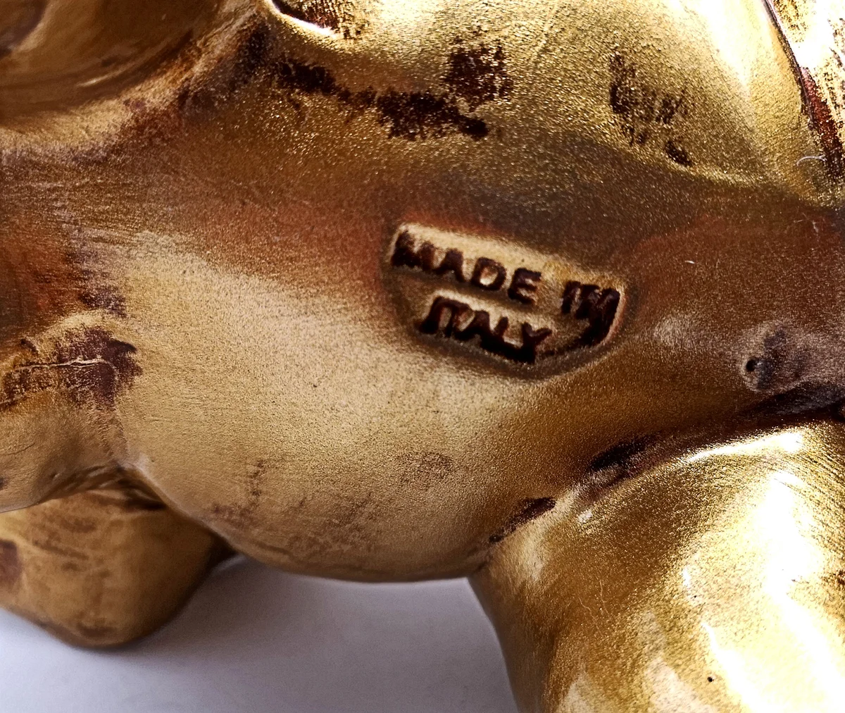 Vergoldeter Keramik Elefant Valle d’Oro Patchi – 80er Jahre Boho Chic Dekofigur mit Kristallaugen