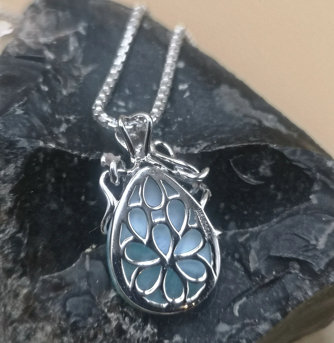 Karibischer Larimar Oktopuss Anhänger an Silberkette 925 Silber