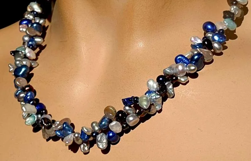 Vario Keshi Perlen Collier Blaumix mit 925 Silberschließe – 2-in-1 Perlenkette | Modetrend 2026
