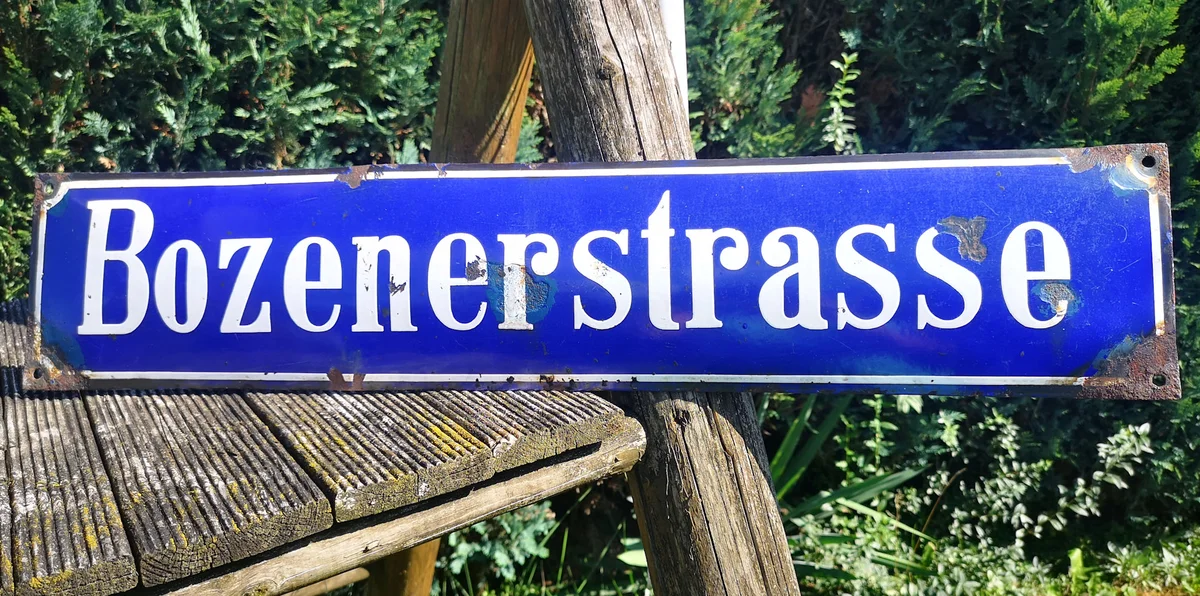 Rarität - emailliertes Straßenschild Bozenerstrasse 30/40er Jahre