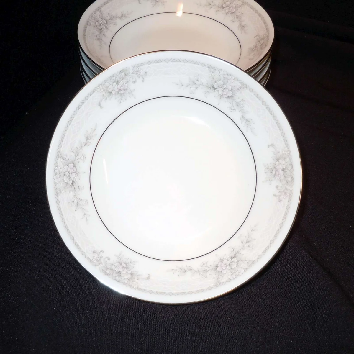 Legendary  by Noritake No.3482 Sweet Leilani  - 6 Brot Teller flach klein 16