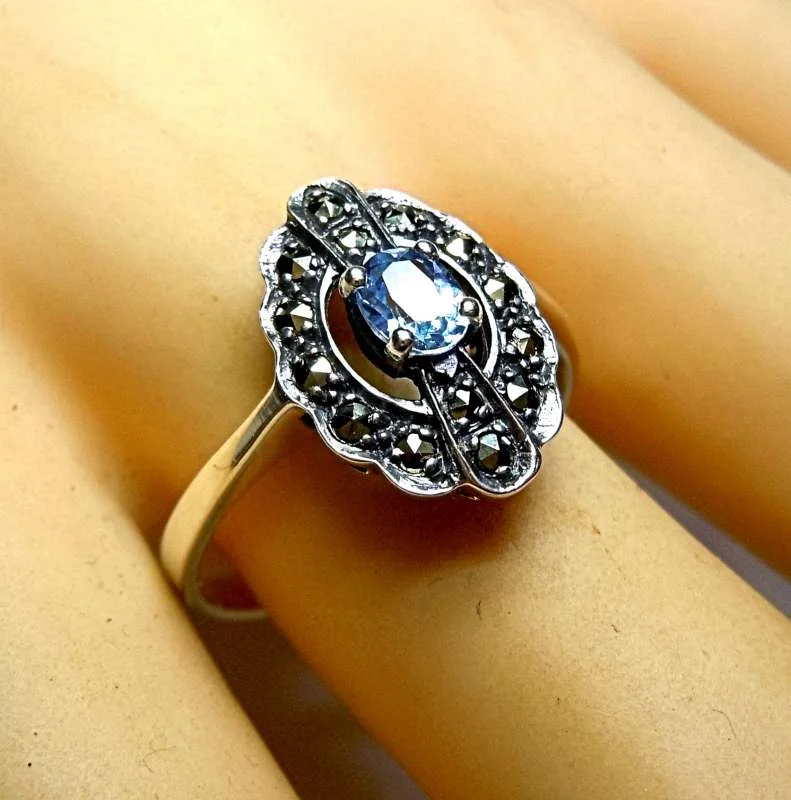 Feiner Silber Jugendstil Ring mit ovalem Aquamarin + Markasiten handgefaßt RG60