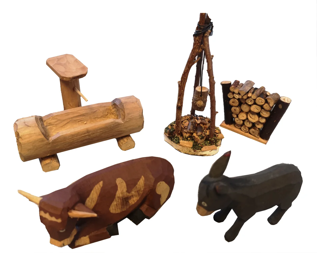 Allgäuer Weihnachts Krippe mit handgeschnitzten Figuren