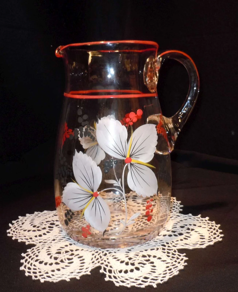 Traumhafter Henkelkrug mit floraler Malerei Böhmen um 1930