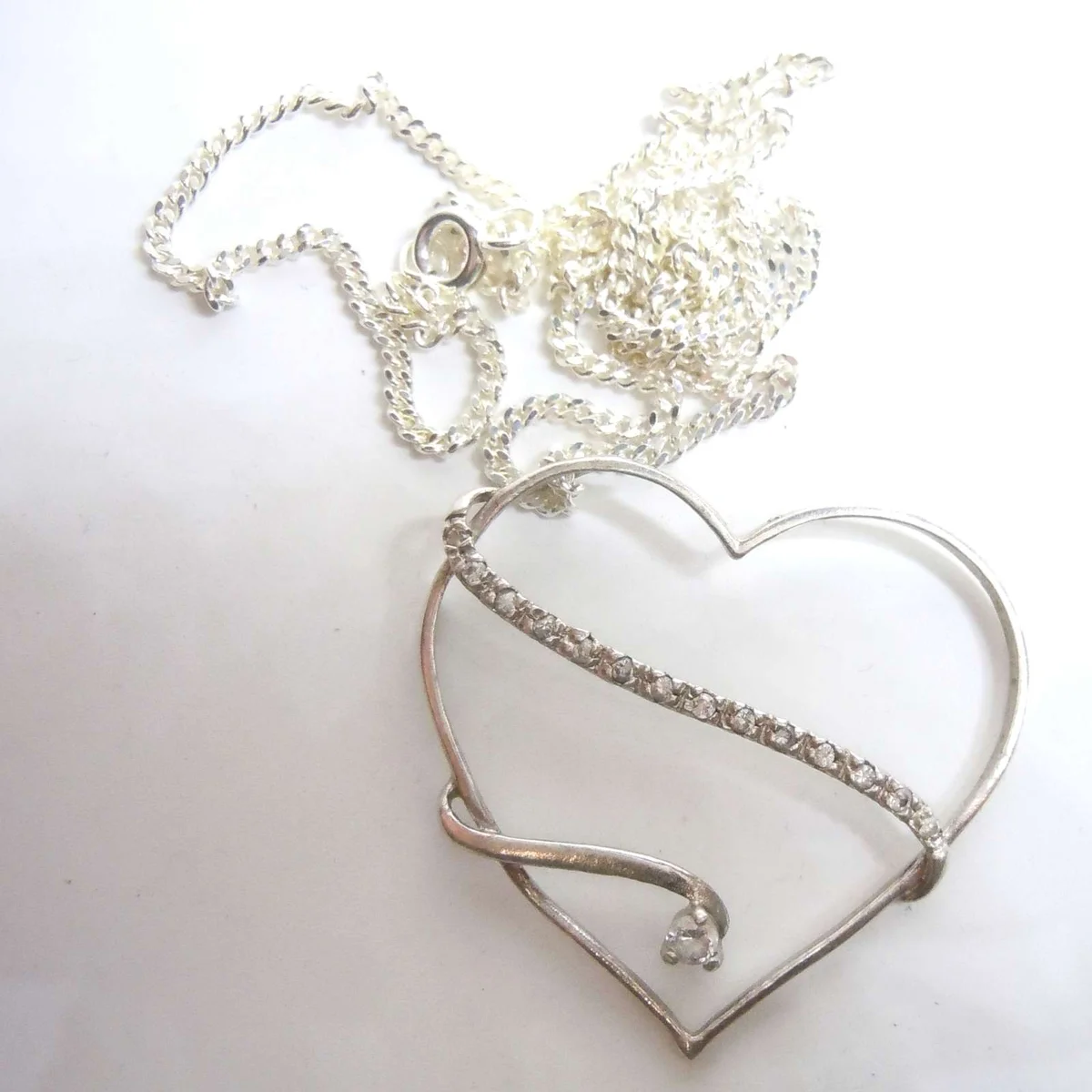 Silberherz mit Kristallbesatz Dezent & Edel Designer Schmuck
