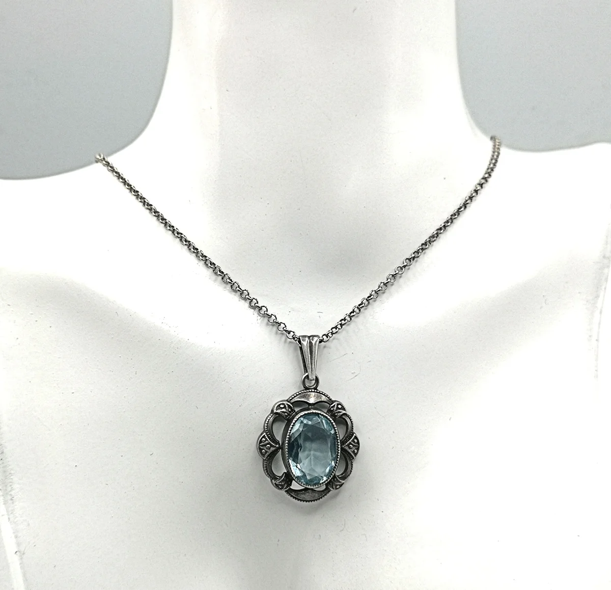 835 Silber Jugendstil Anhänger mit Blautopas – um 1925 an Silberkette