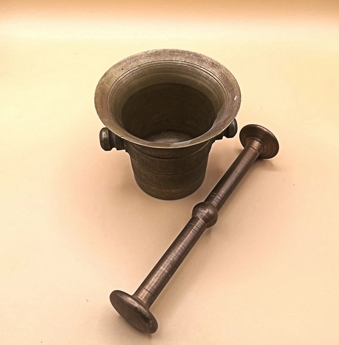 Bronze Mörser mit Stößel. ca. 1910 Apotheker Mörser