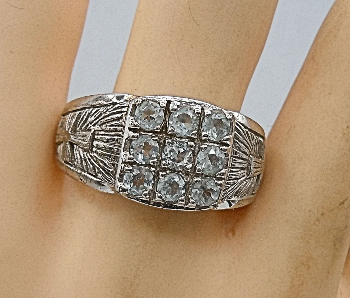 Modernistischer 925 Silberring mit 9 Aquamarinen – Ringgröße 62