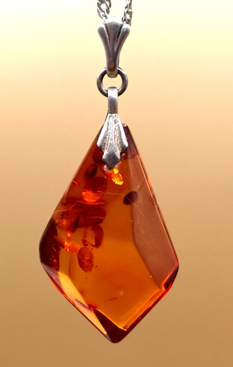 Baltischer ART DECO Bernstein Anhänger mit Kette Silber (8)