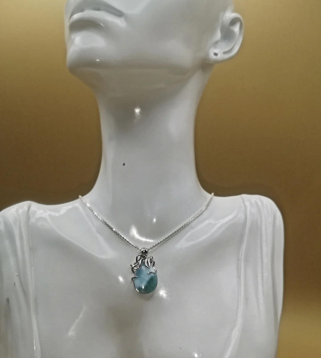 Karibischer Larimar Oktopuss Anhänger an Silberkette 925 Silber