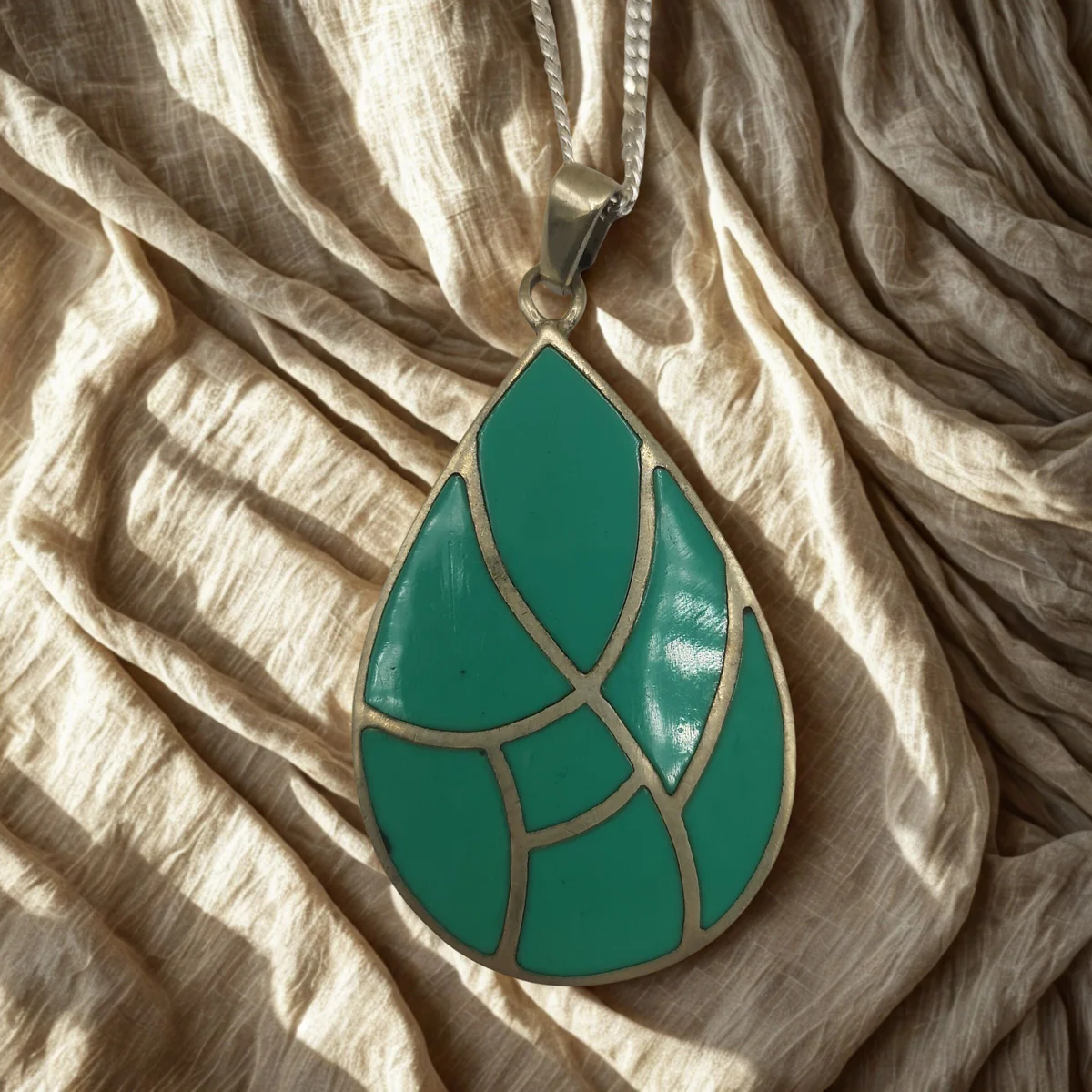 Türkis Anhänger in Tropfenform aus 925 Silber – geometrischer Boho Schmuck mit 70 cm Kette
