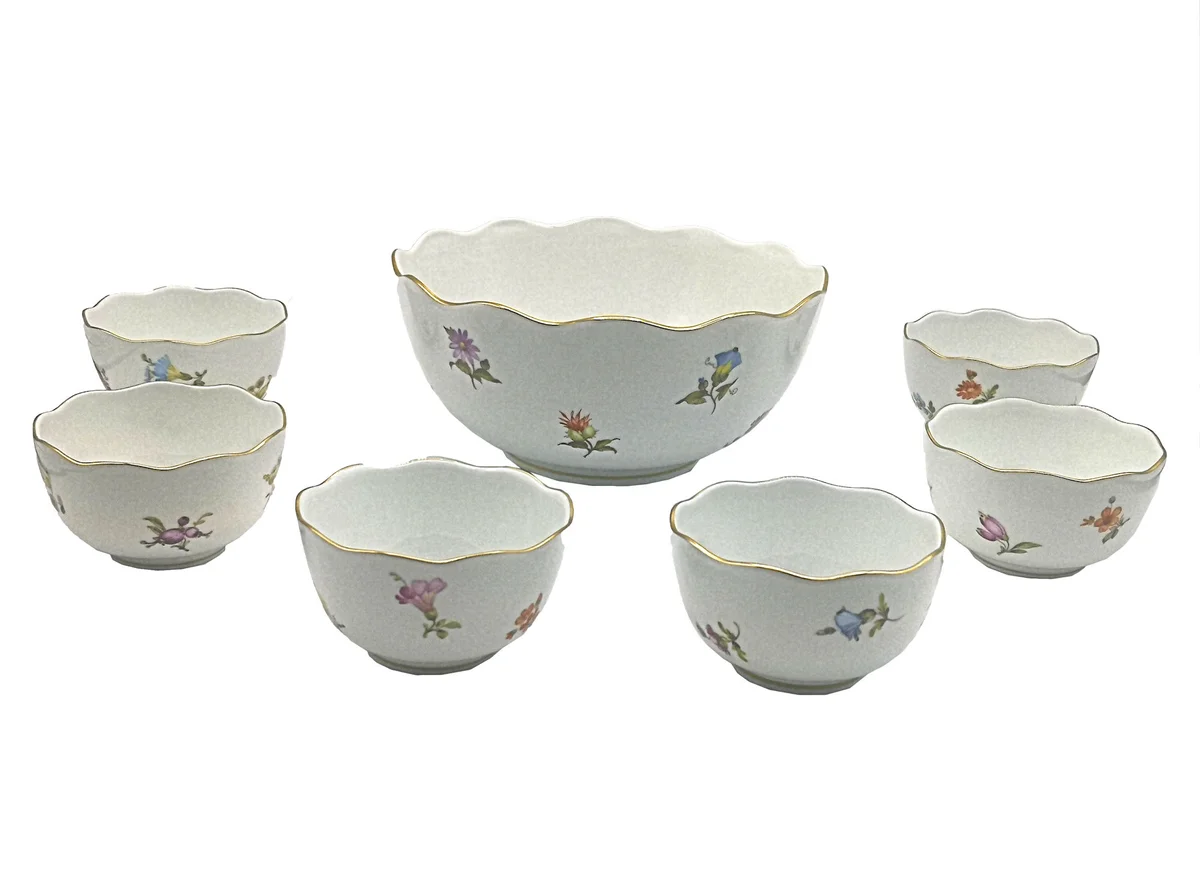 Ludwigsburg Porzellan Schalen Set mit handgemalten Streublümchen Dekor