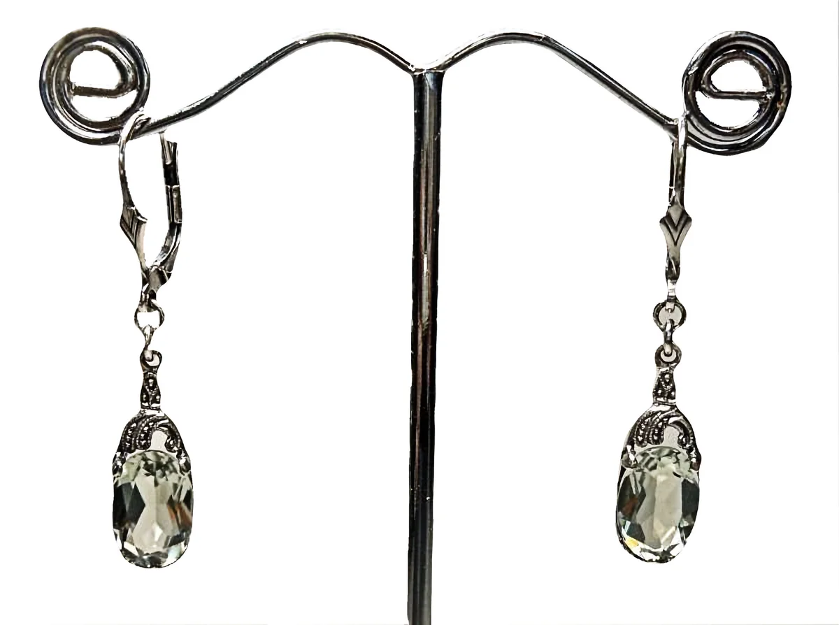 Art Déco Ohrschmuck aus 925 Silber mit grünem Amethyst – filigrane Handarbeit