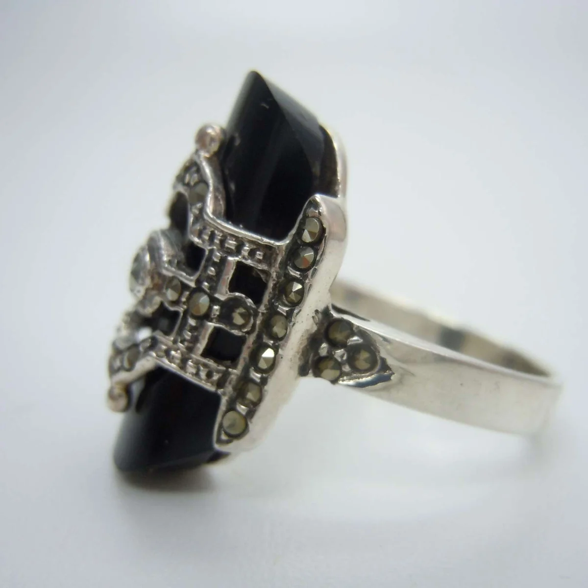 Eleganter Sterling Silber Onyx Art Deco Ring mit Markasiten RG63