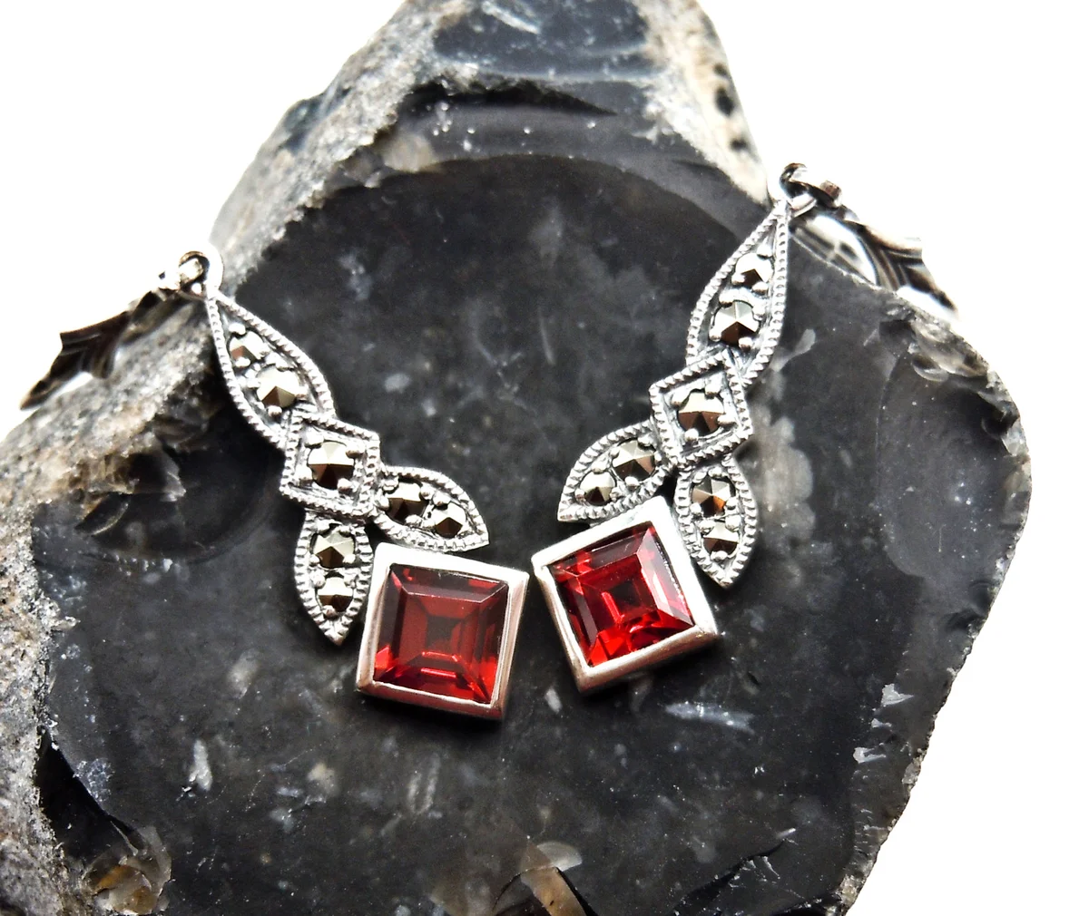 Jugendstil Granat Ohrringe aus 925 Sterling Silber mit Markasit – Handgefertigter Ohrschmuck