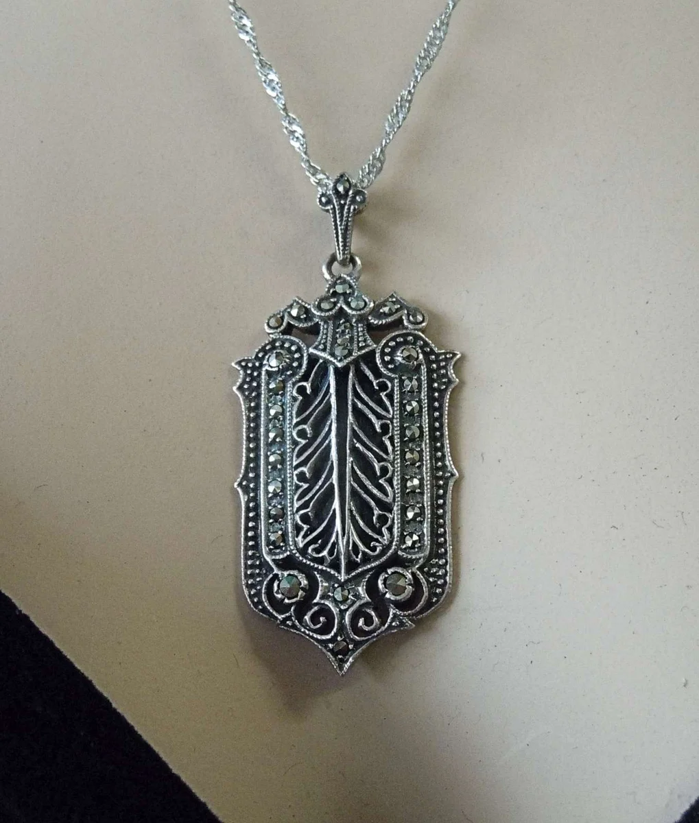 925 Silber Jugendstil Anhänger mit Onyx und Markasiten an Kette
